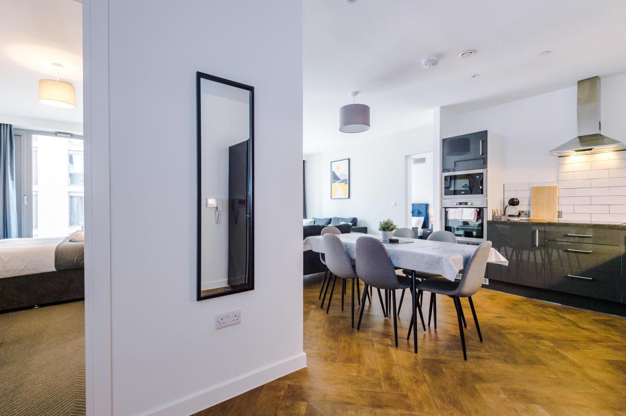Hilltop Serviced Apartments - Ancoats Manchester Buitenkant foto