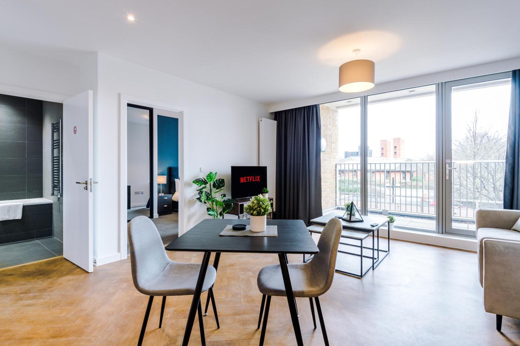 Hilltop Serviced Apartments - Ancoats Manchester Buitenkant foto