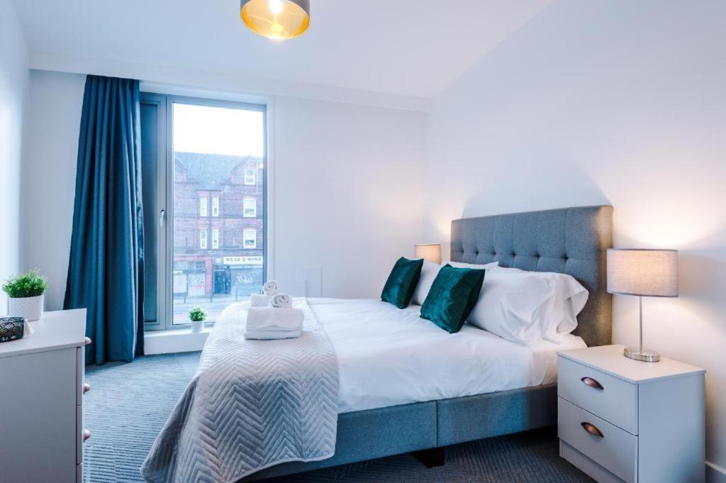 Hilltop Serviced Apartments - Ancoats Manchester Buitenkant foto