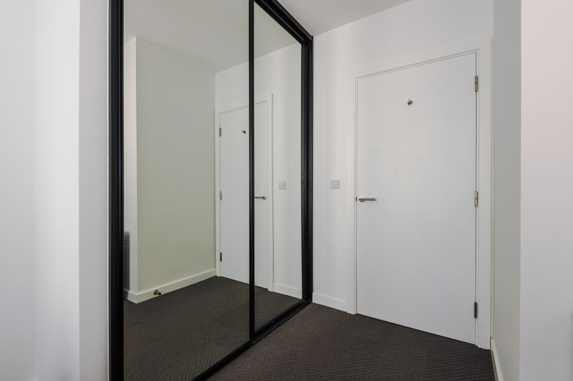 Hilltop Serviced Apartments - Ancoats Manchester Buitenkant foto