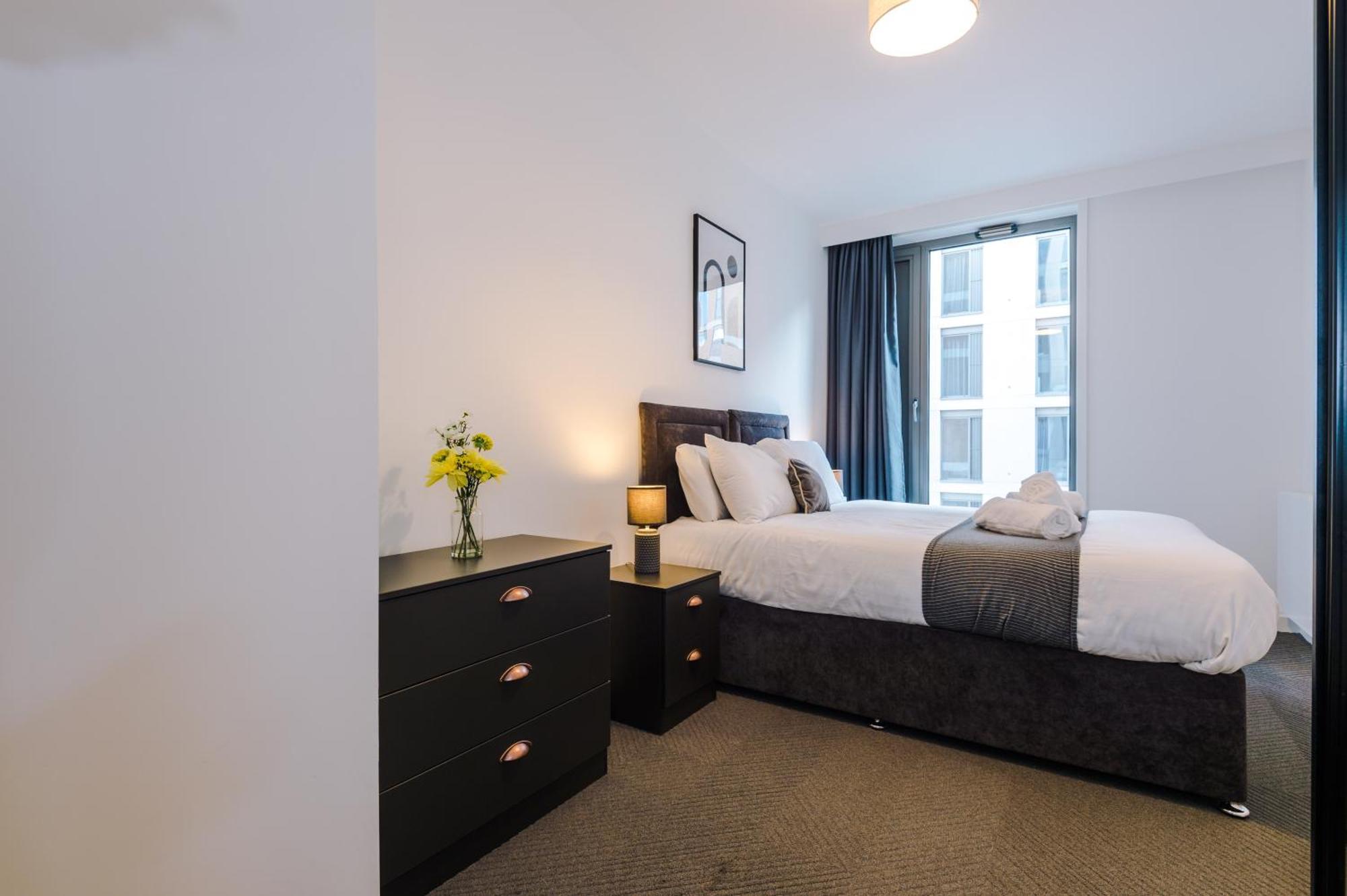 Hilltop Serviced Apartments - Ancoats Manchester Buitenkant foto
